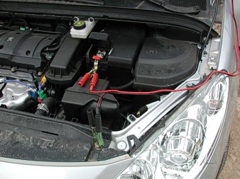 Motorraum Leihwagen
